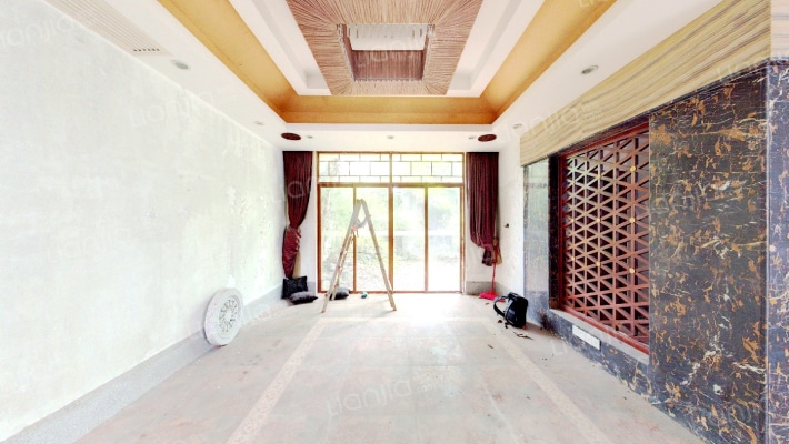 泮泸别墅二手房实景图