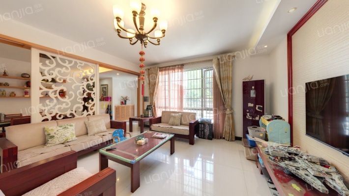 卓越蔚蓝海岸一期二手房实景图