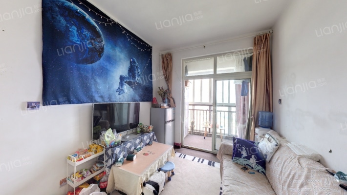 现代新居C区二手房实景图