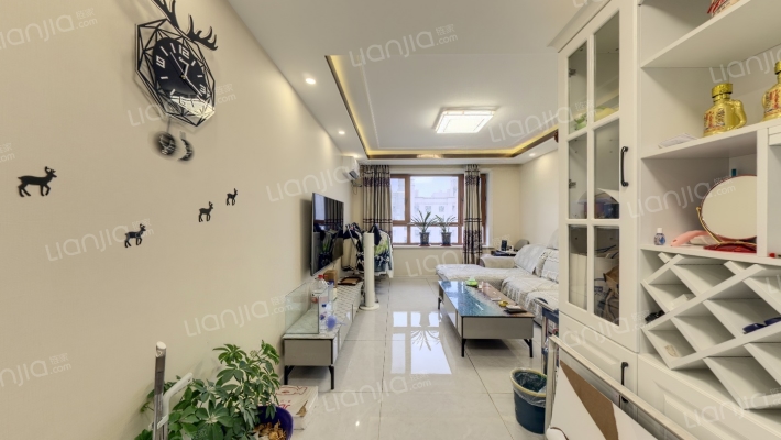 龙腾香格里二手房实景图