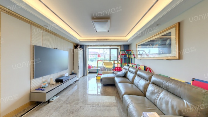 红星天铂二手房实景图