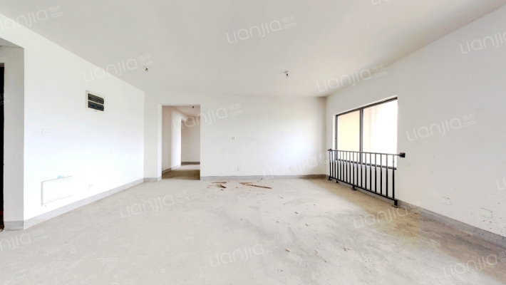 绿地香奈二手房实景图