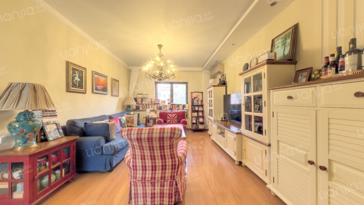 普罗旺世罗曼维森东院二手房实景图