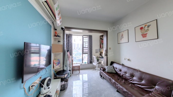 中铁水映加州公寓二手房实景图