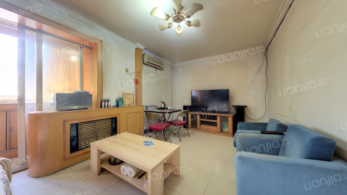 宏塔社区二手房实景图