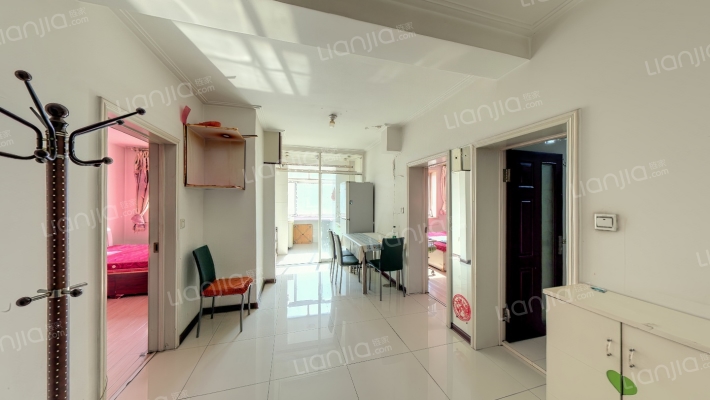 和泰八区二手房实景图