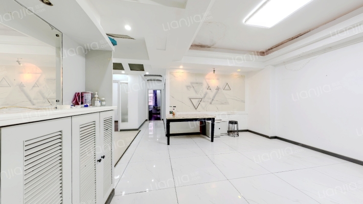 公务员大厦二手房实景图