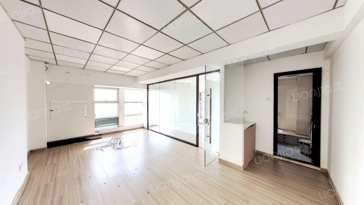 建设大厦二手房实景图