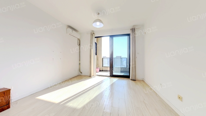 金鹰华庭一期二手房实景图