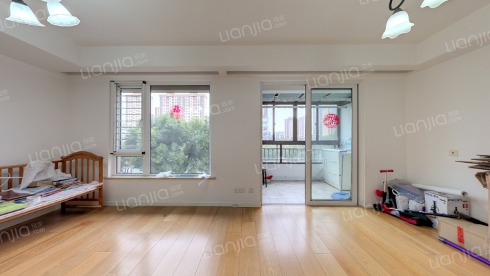 万科悦城二手房实景图