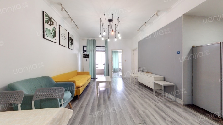 皇冠国际二手房实景图