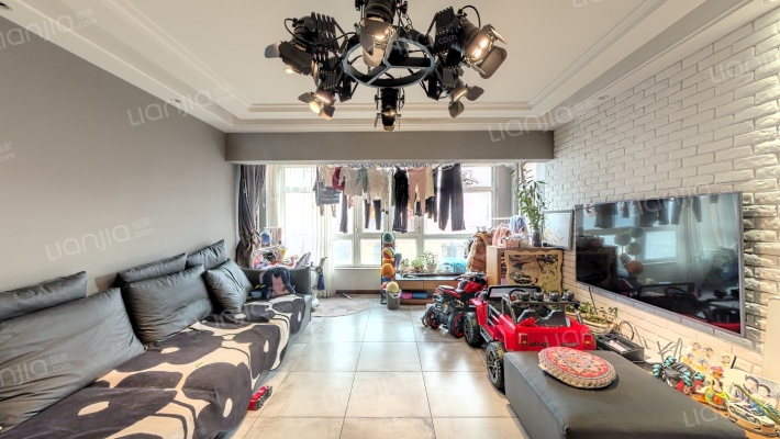 富丽国际西区二手房实景图