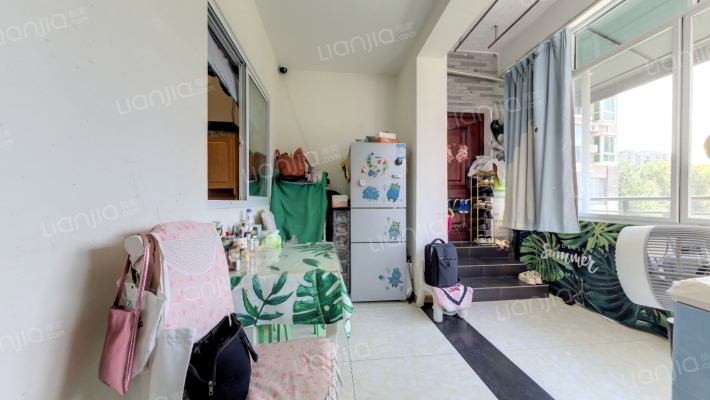 未来家园二手房实景图