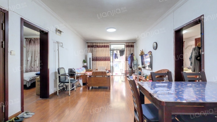 东方听潮豪园二手房实景图