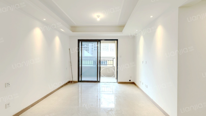 亚新美好天境二手房实景图