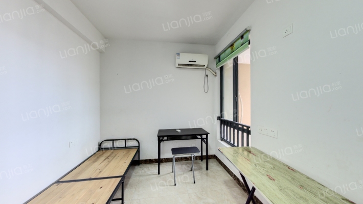 沿山佳园二手房实景图