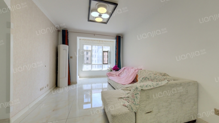 逸城山色二手房实景图