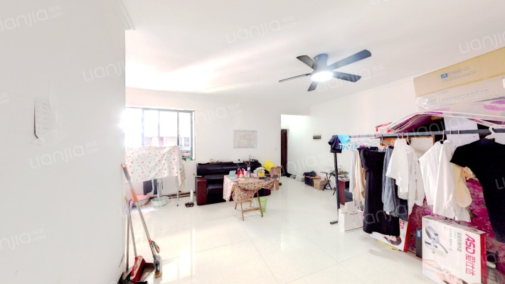 美林河畔二手房实景图