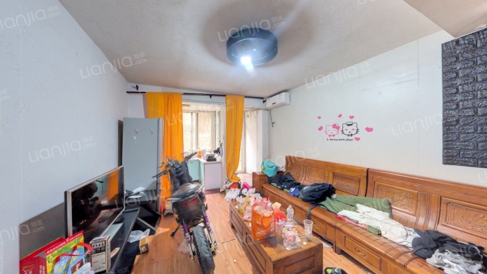 翡翠城东区二手房实景图