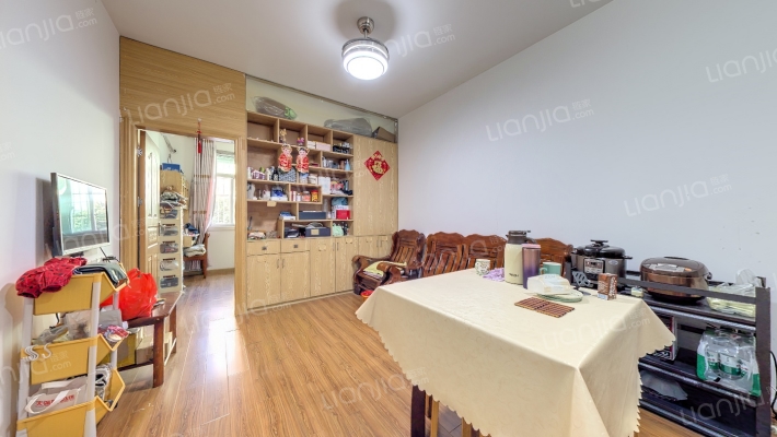 致尚诚楼二手房实景图