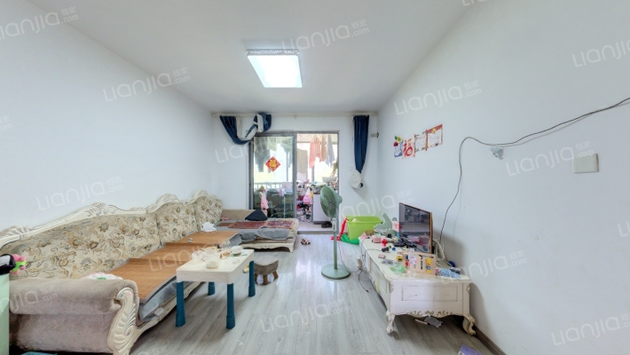 临湖社区意园二手房实景图