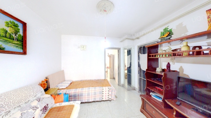 近水楼台二手房实景图