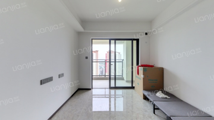 万科深业湾中新城二手房实景图