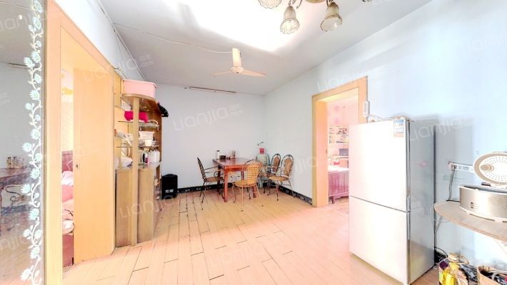 明光路82号二手房实景图