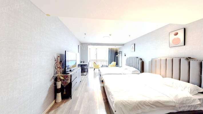 雅地天际二手房实景图