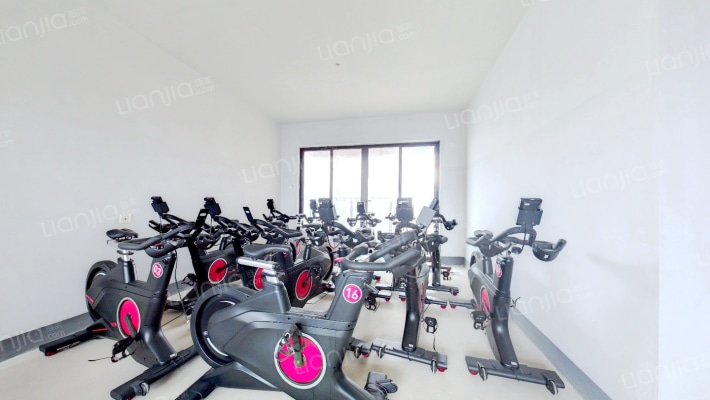 星河丹堤S2区二手房实景图