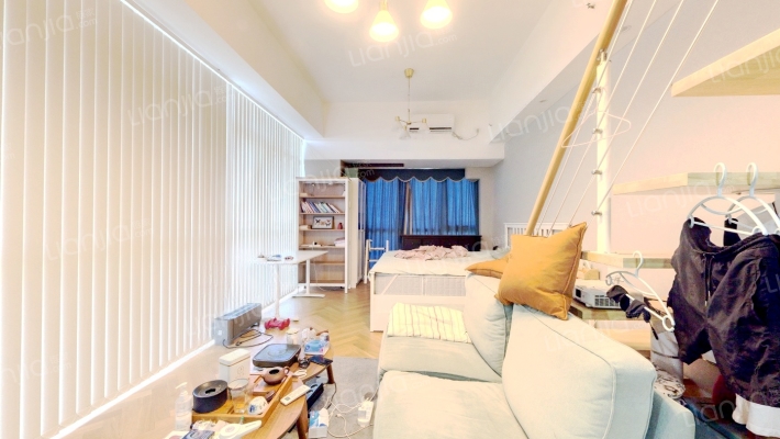 万都晶座二手房实景图