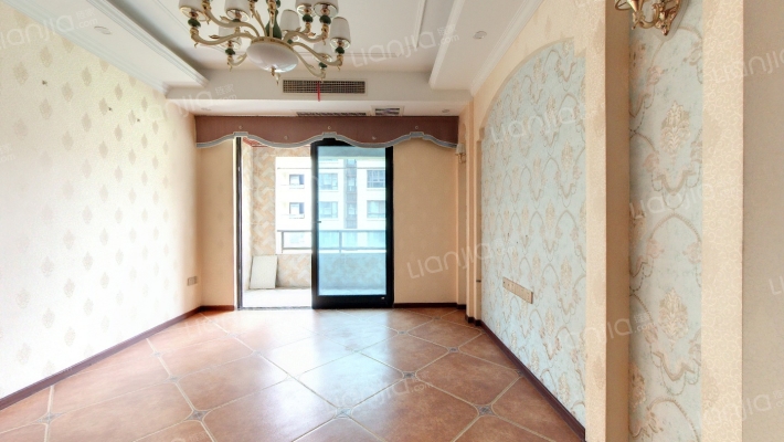 鲁能领秀城4街区南区二手房实景图