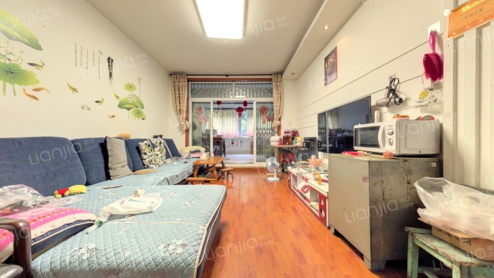 东方虹花苑二手房实景图