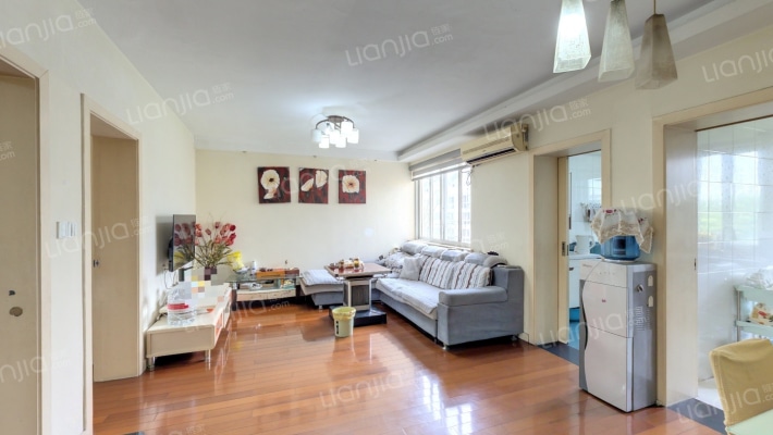 博泰新苑二手房实景图