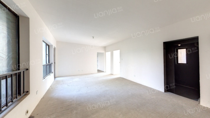 翡翠名邸二手房实景图