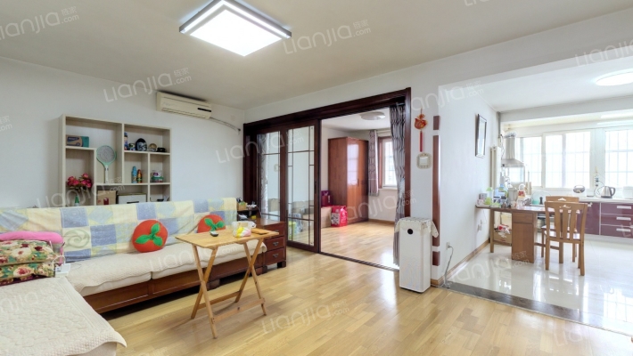 青岛中房云溪小区C二手房实景图