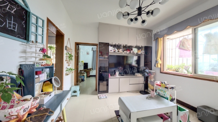 学府雅居二手房实景图