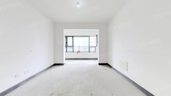 蓝光睿创新筑沁泽园二手房实景图