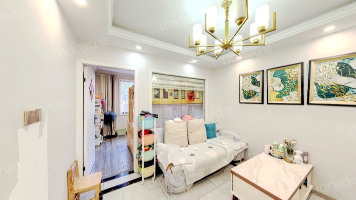 石利新村二手房实景图