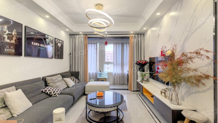 隆基泰和铂悦山二手房实景图