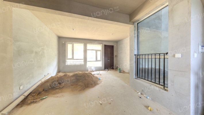 中南玖熙墅二手房实景图