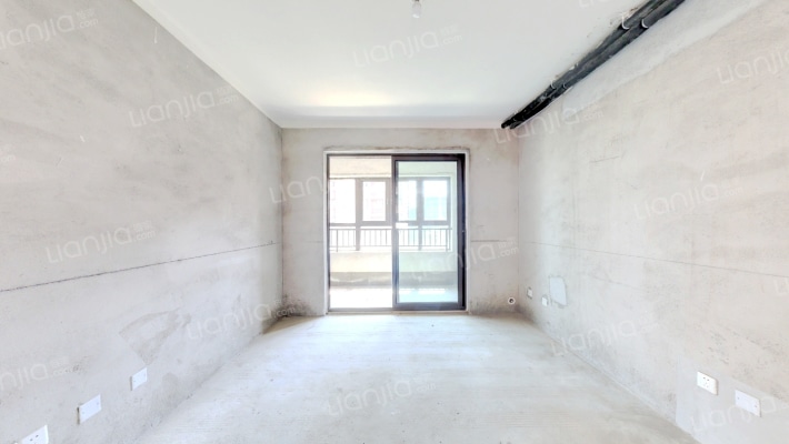 乐富强湖光秋色花园二手房实景图