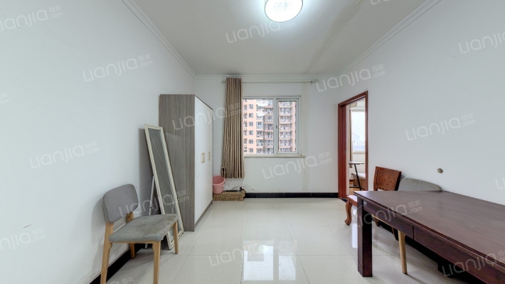 鸿岭花园东区二手房实景图