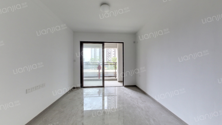 中建·映花悦府二手房实景图