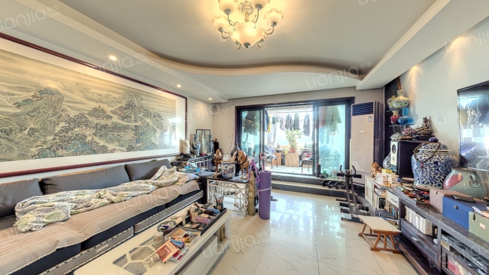 米兰天空二手房实景图