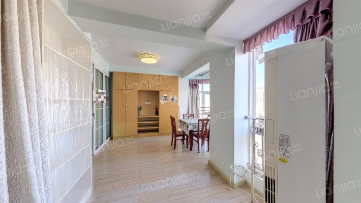 世纪晶华二手房实景图