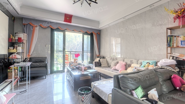 山语豪庭二手房实景图