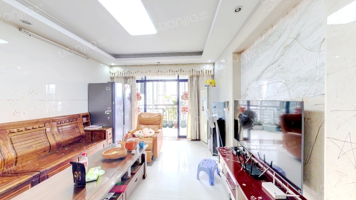 江畔豪庭二手房实景图