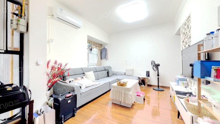 空港首座二手房实景图