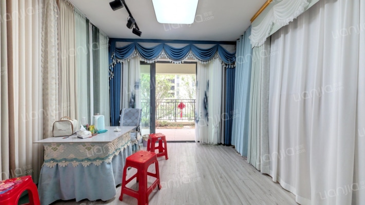 保利和光尘樾二手房实景图